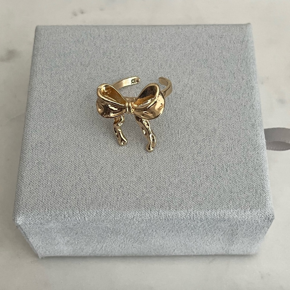 Adjustable Gold Bow Ring
